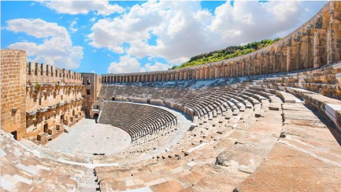 مسرح اسبندوس الروماني